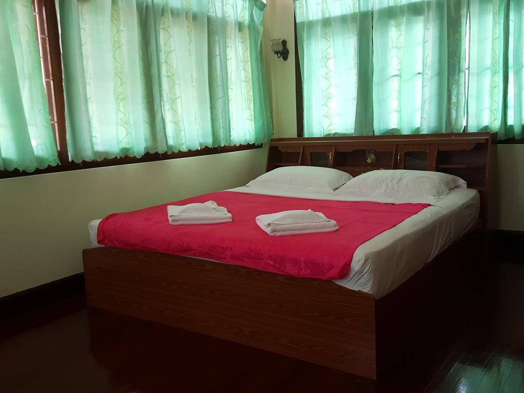 Emmanuel Guesthouse Prachuap Khiri Khan Eksteriør billede